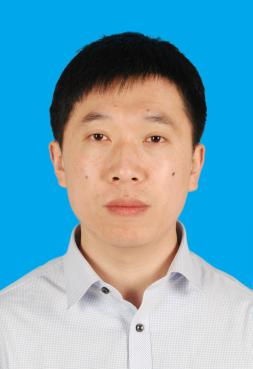 龚明明